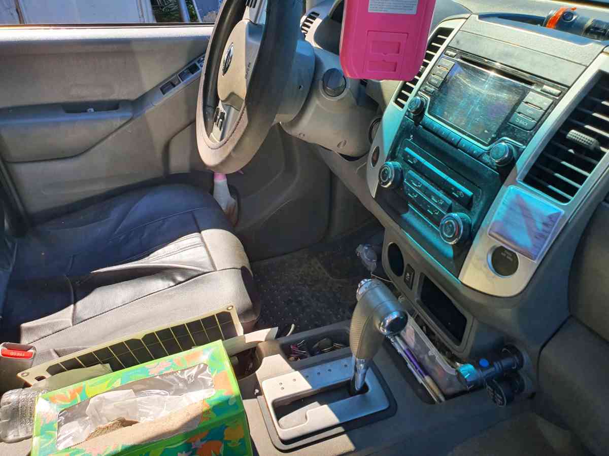 2010 nissan titan - Spartanburg, South Carolina - FleaMarketBay