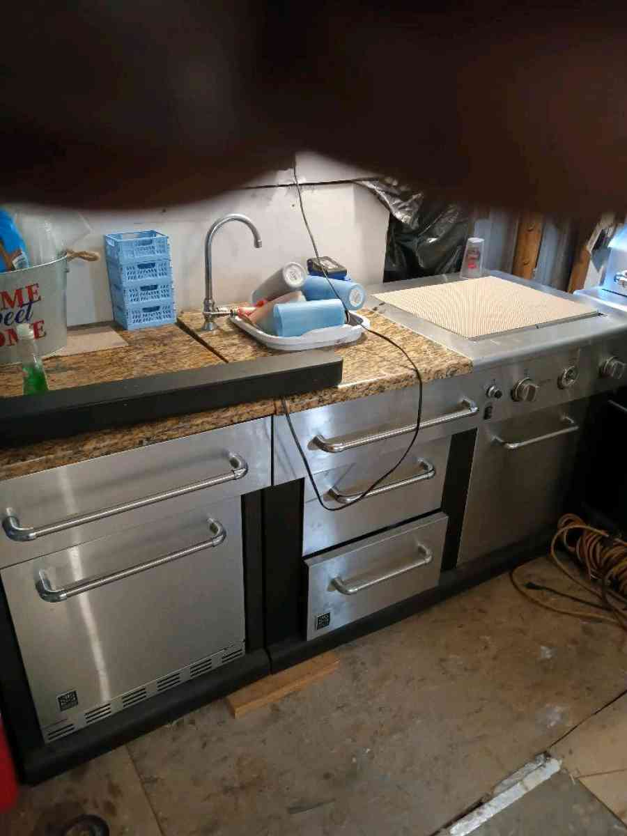 outdoors kitchen - Augusta, Georgia - FleaMarketBay