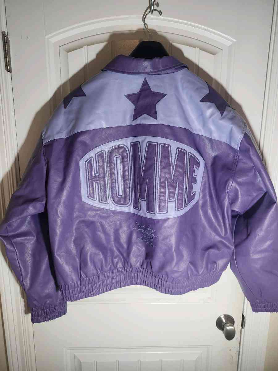 Boohoo Man Varsity XL - Baton Rouge, Louisiana - FleaMarketBay