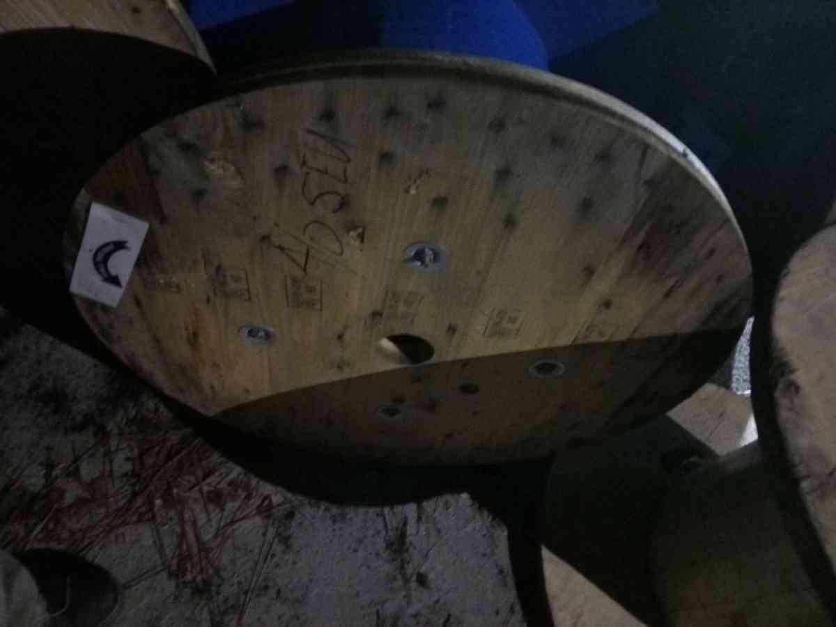 wooden spools - Alicia, Arkansas - FleaMarketBay