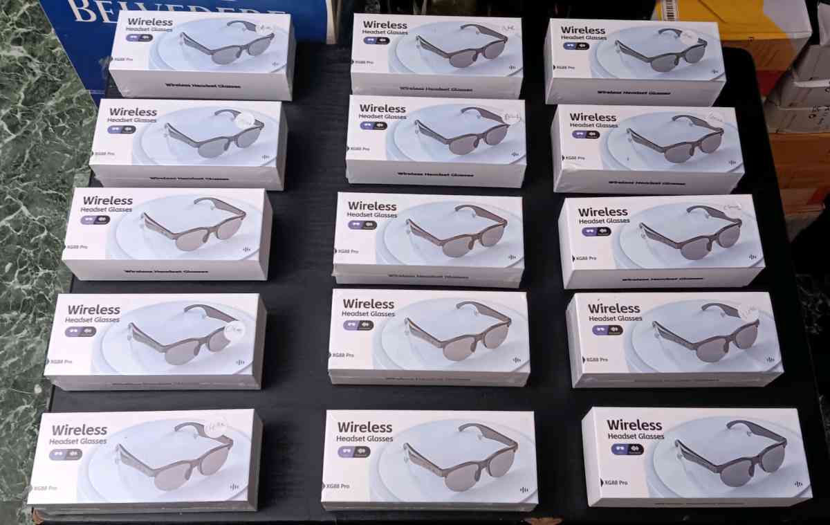 XG88 PRO WIRELESS SMART SHADES - Bronx, New York - FleaMarketBay