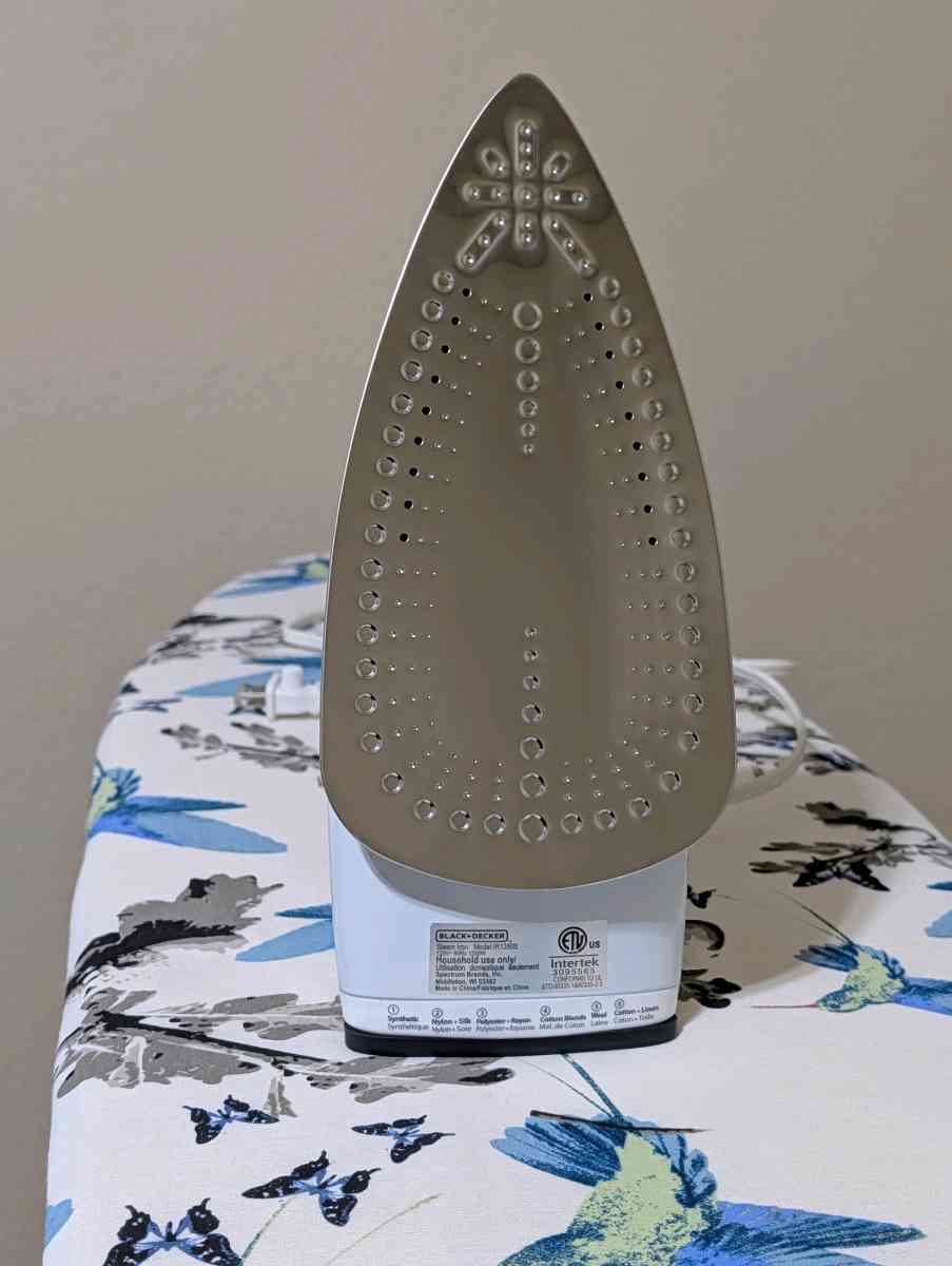 BlackDecker Steam Iron - Irving, Texas - FleaMarketBay