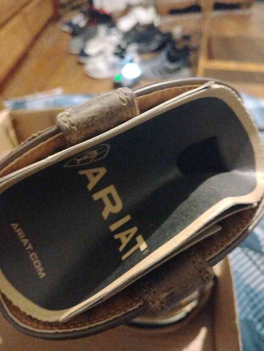 Ariat sport outfitter size 8 EE wide cowboy boots - Dayton, Ohio - FleaMarketBay