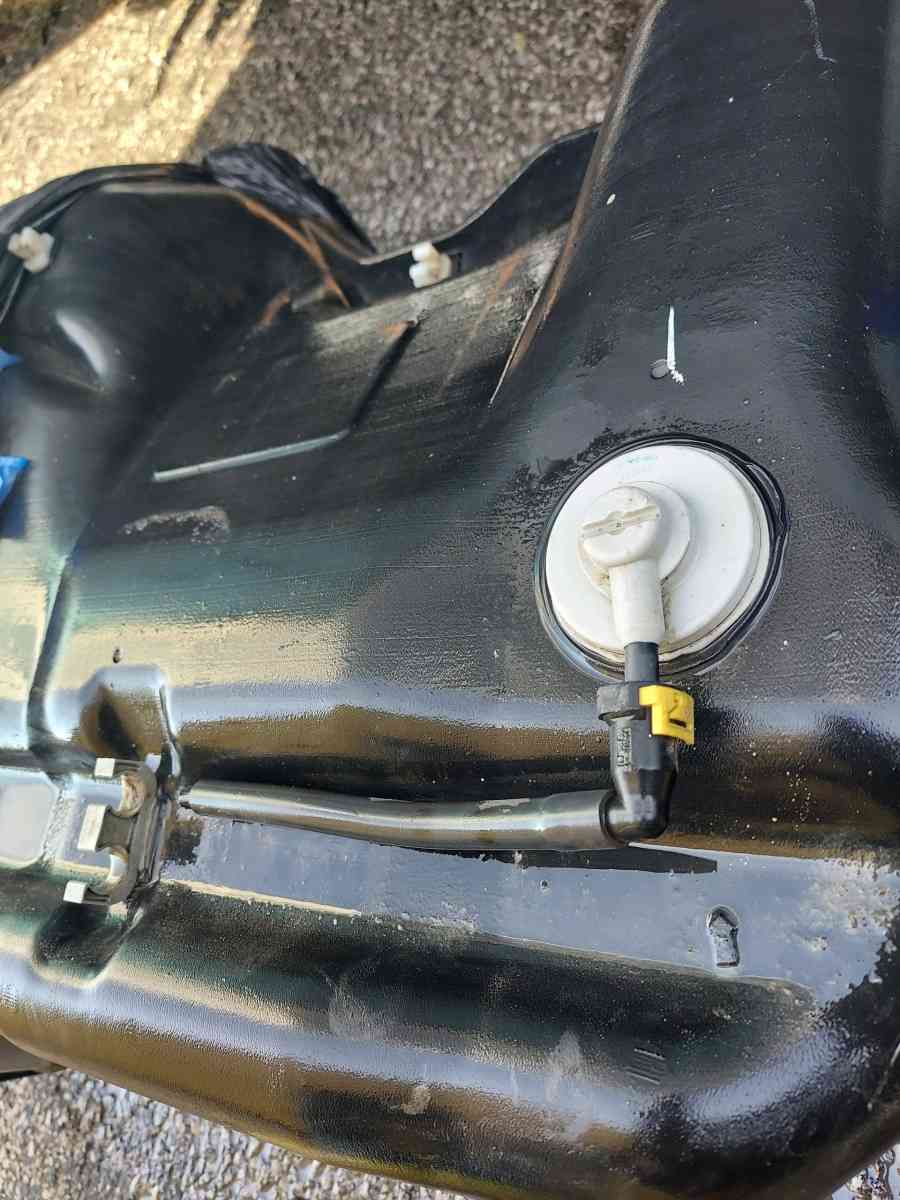 Gas Tank for Suv - Columbus, Ohio - FleaMarketBay