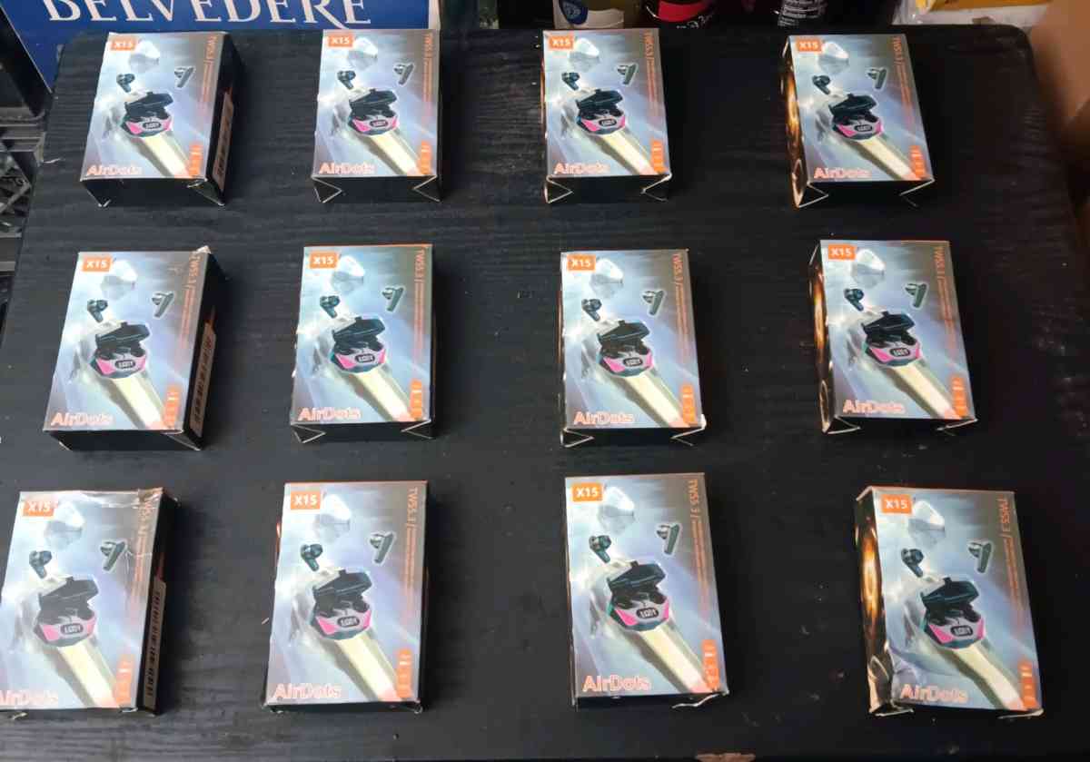 AIRDOT X15 WIRELESS GAMING PODS - Bronx, New York - FleaMarketBay