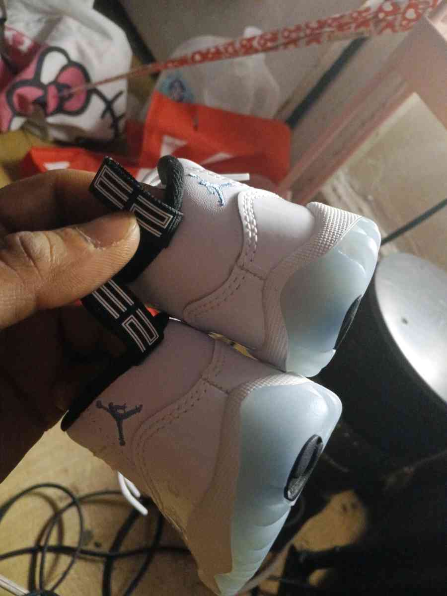 jordan legend blues 11s - Brooklyn, New York - FleaMarketBay