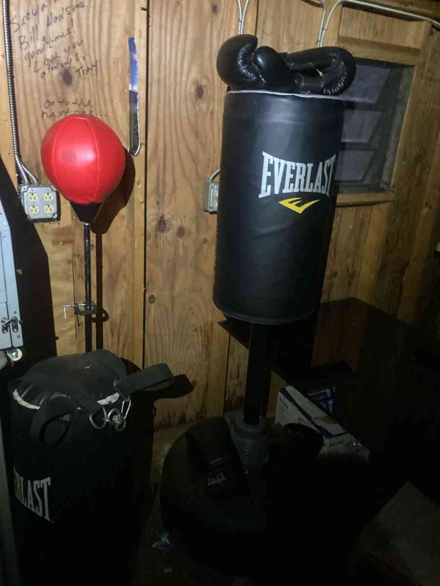 Everlast PowerCore Bundle - Essington, Pennsylvania - FleaMarketBay