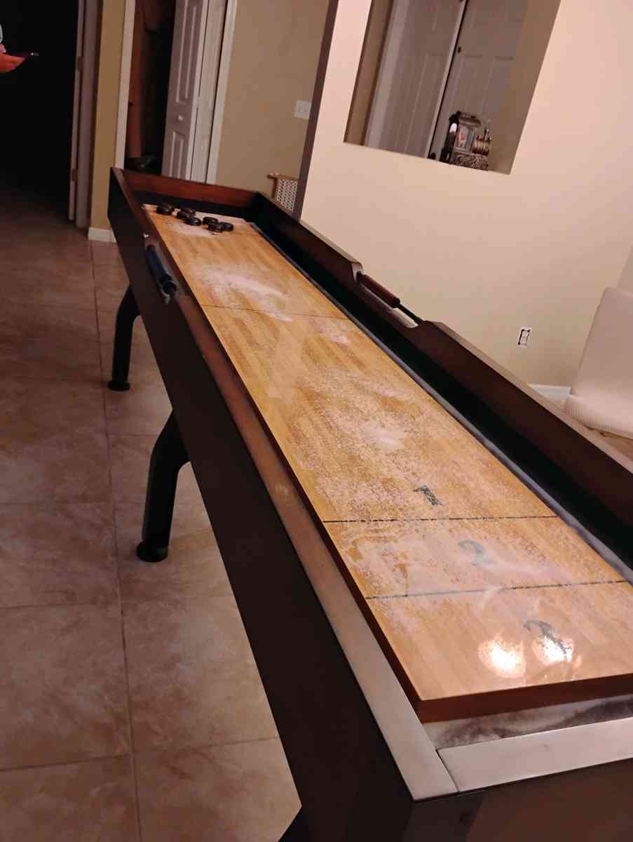vintage shuffleboard table - Cape Coral, Florida - FleaMarketBay