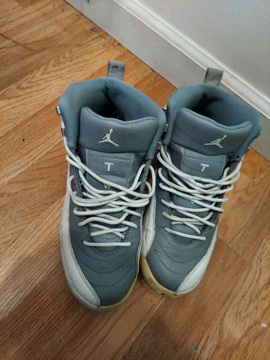 size 7 jordan 12s take for 20 - Brooklyn, New York
