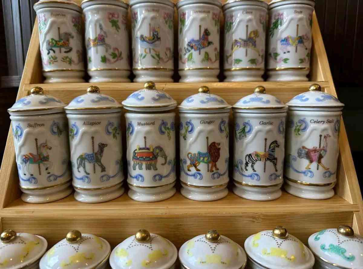 RARE LENOX 1993 CAROUSEL SPICE JARS FULL SET - Georgetown, Delaware - FleaMarketBay