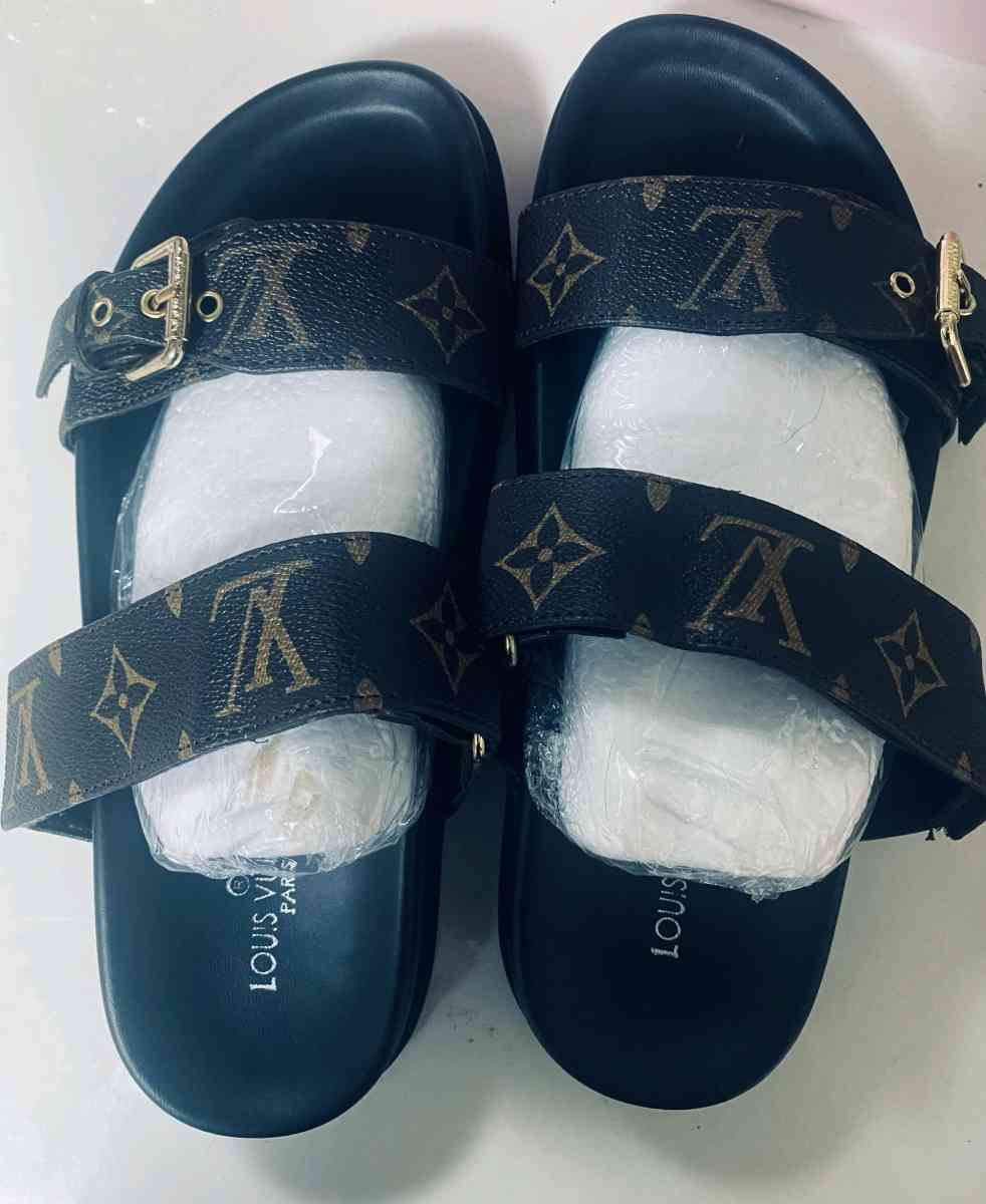 Womens sandals - Miami, Florida - FleaMarketBay