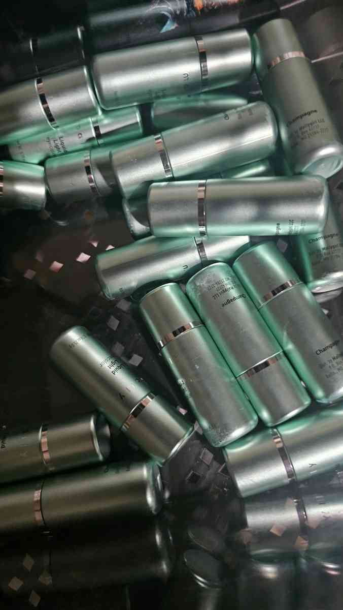 mixed makeup - Santa Clara, California - FleaMarketBay