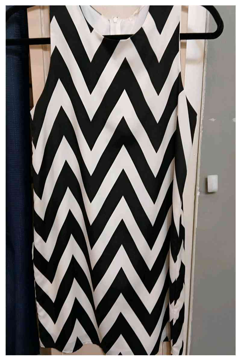 Everly Black and White Dress - Ava, Illinois - FleaMarketBay