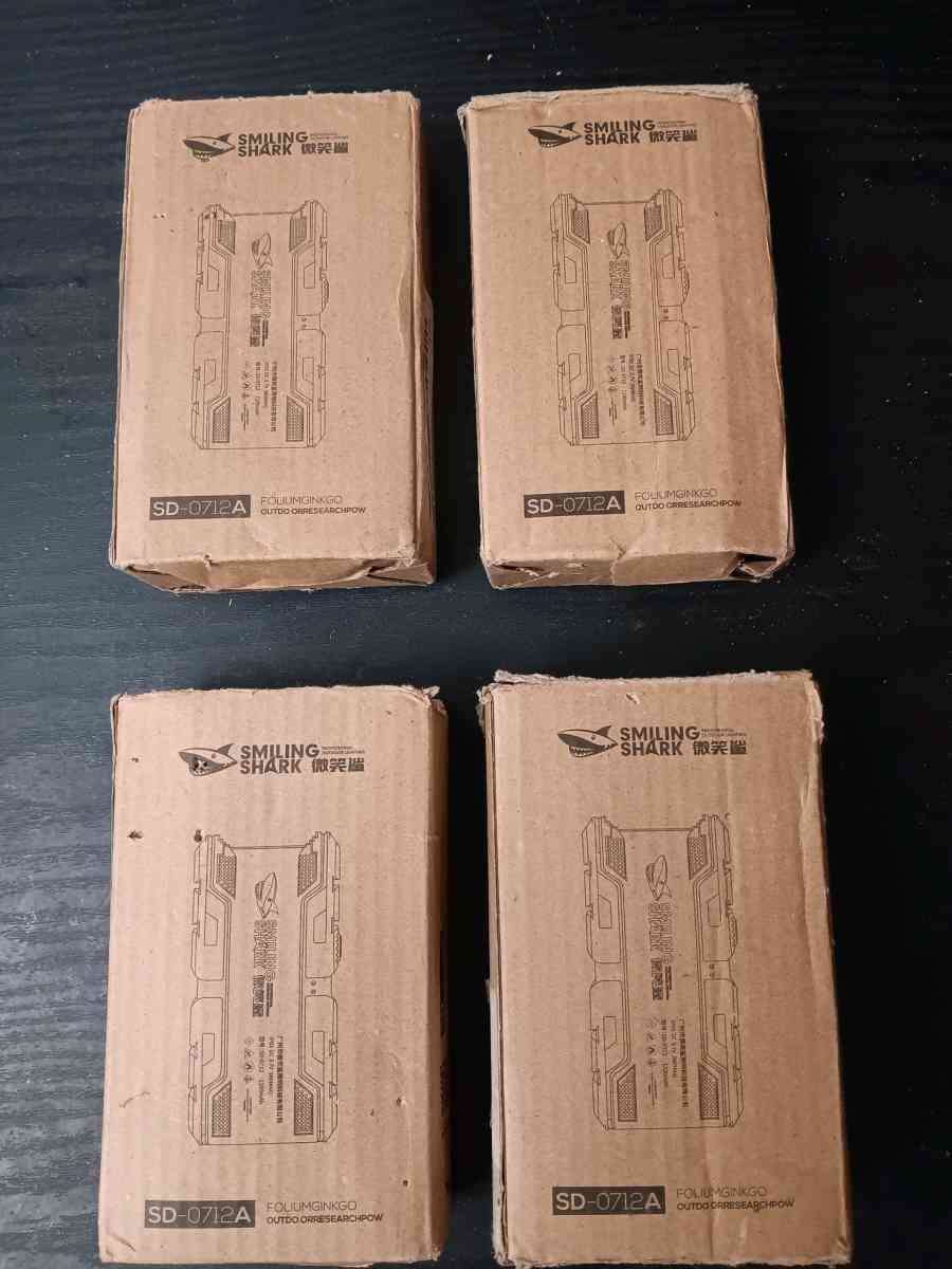 SMILING SHARK POWER BANK - Bronx, New York - FleaMarketBay