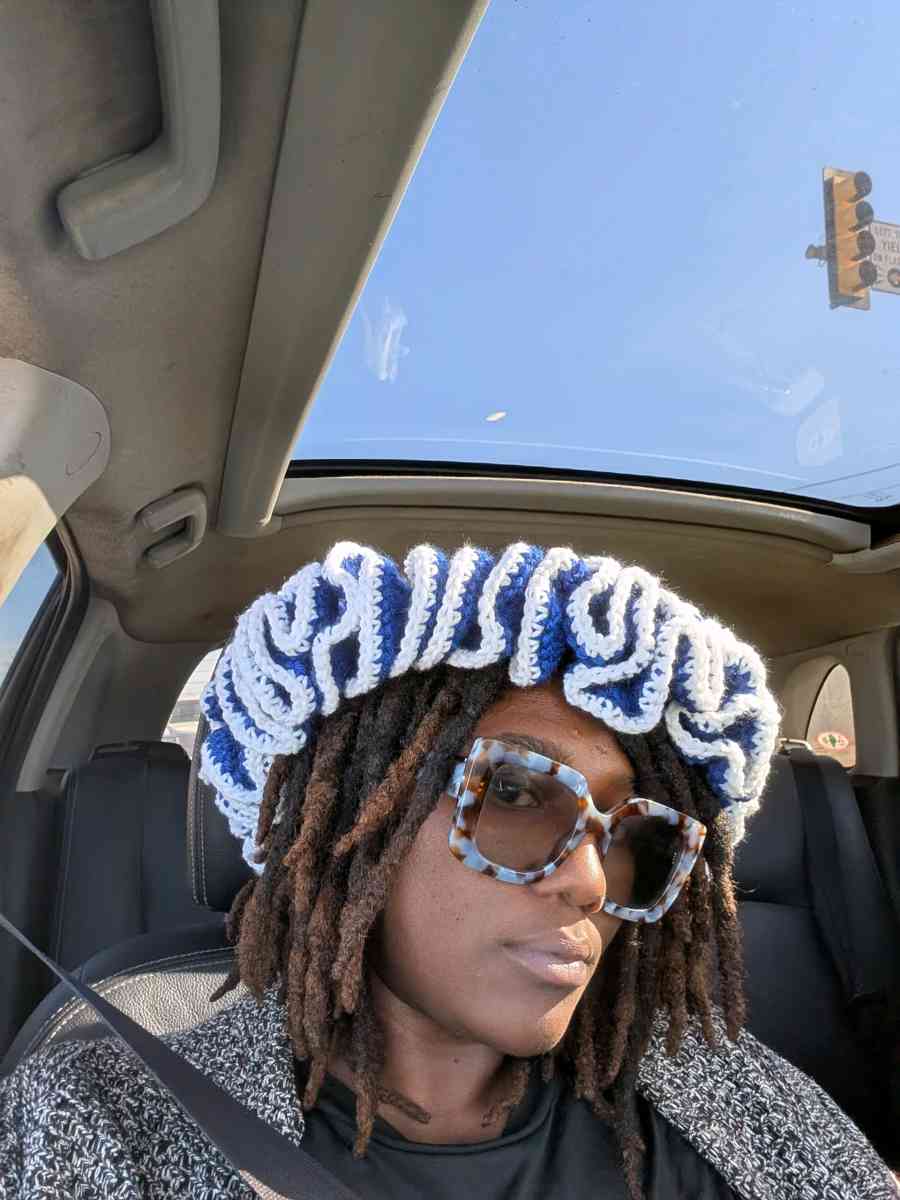 crochet ruffled crown - Alicia, Arkansas - FleaMarketBay