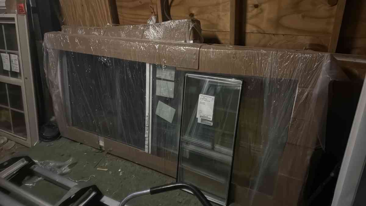 brand new windows - Indianapolis, Indiana - FleaMarketBay
