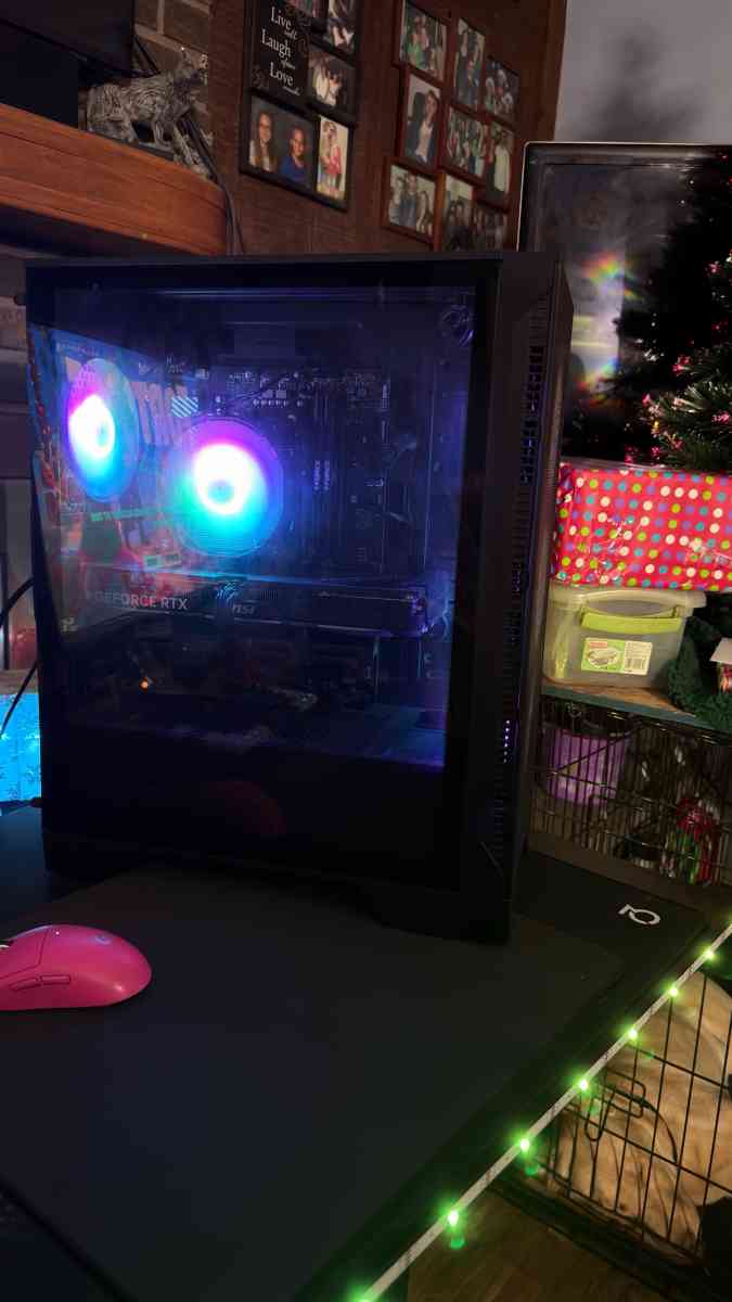 Gaming PC With Montior - Youngstown, Ohio - FleaMarketBay