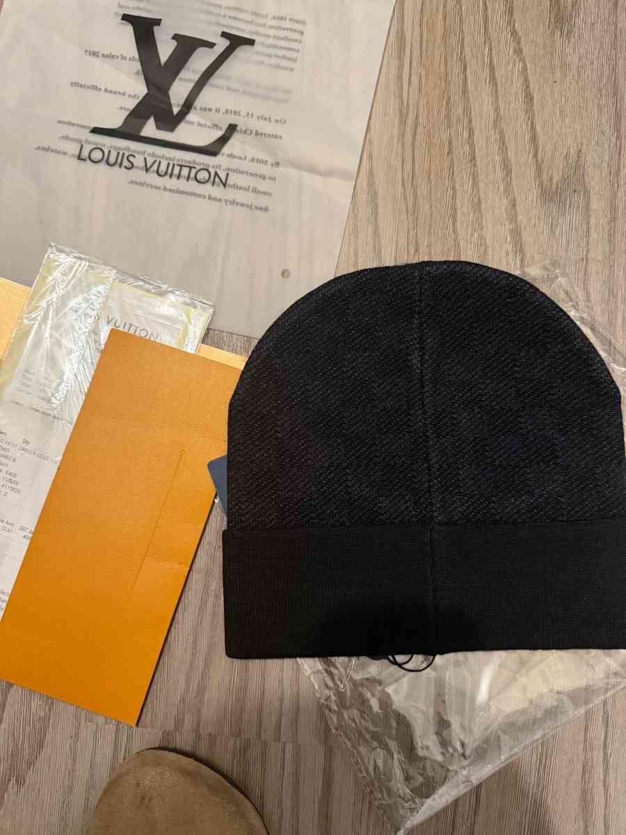 LV beanie - Alicia, Arkansas - FleaMarketBay