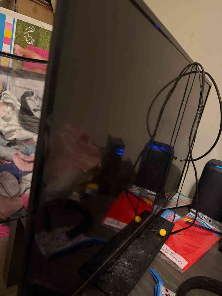 jvc medium Size flat Tv - Adamsville, Alabama - FleaMarketBay