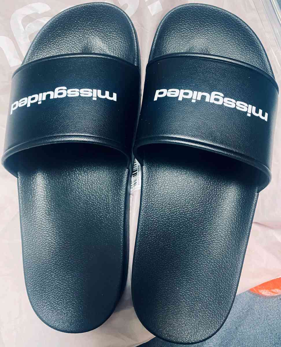 sandals - Miami, Florida - FleaMarketBay