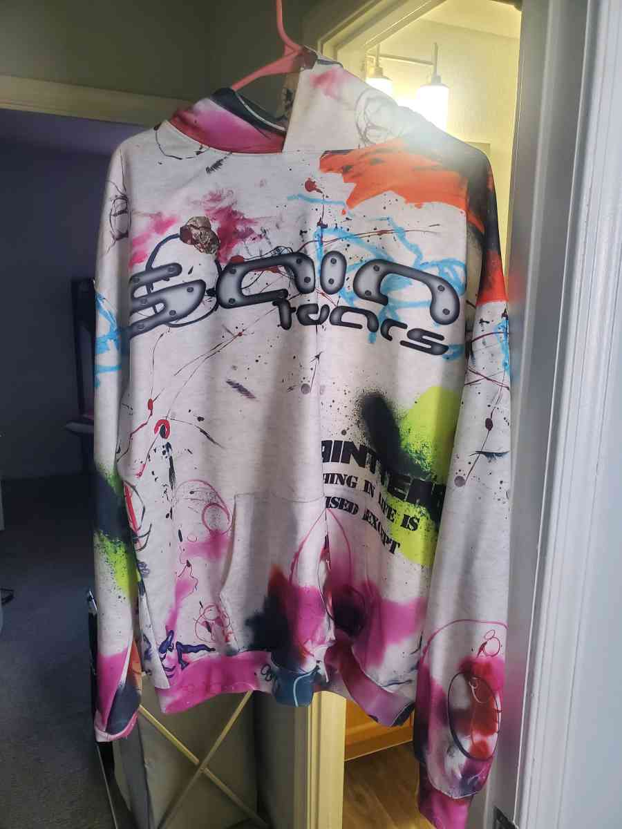 saint tears graphic hoodie - Chester Gap, Virginia