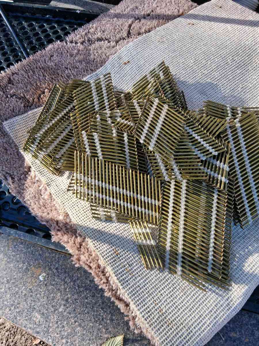 self tapping  screws and nails and washers - Sedro Woolley, Washington - FleaMarketBay