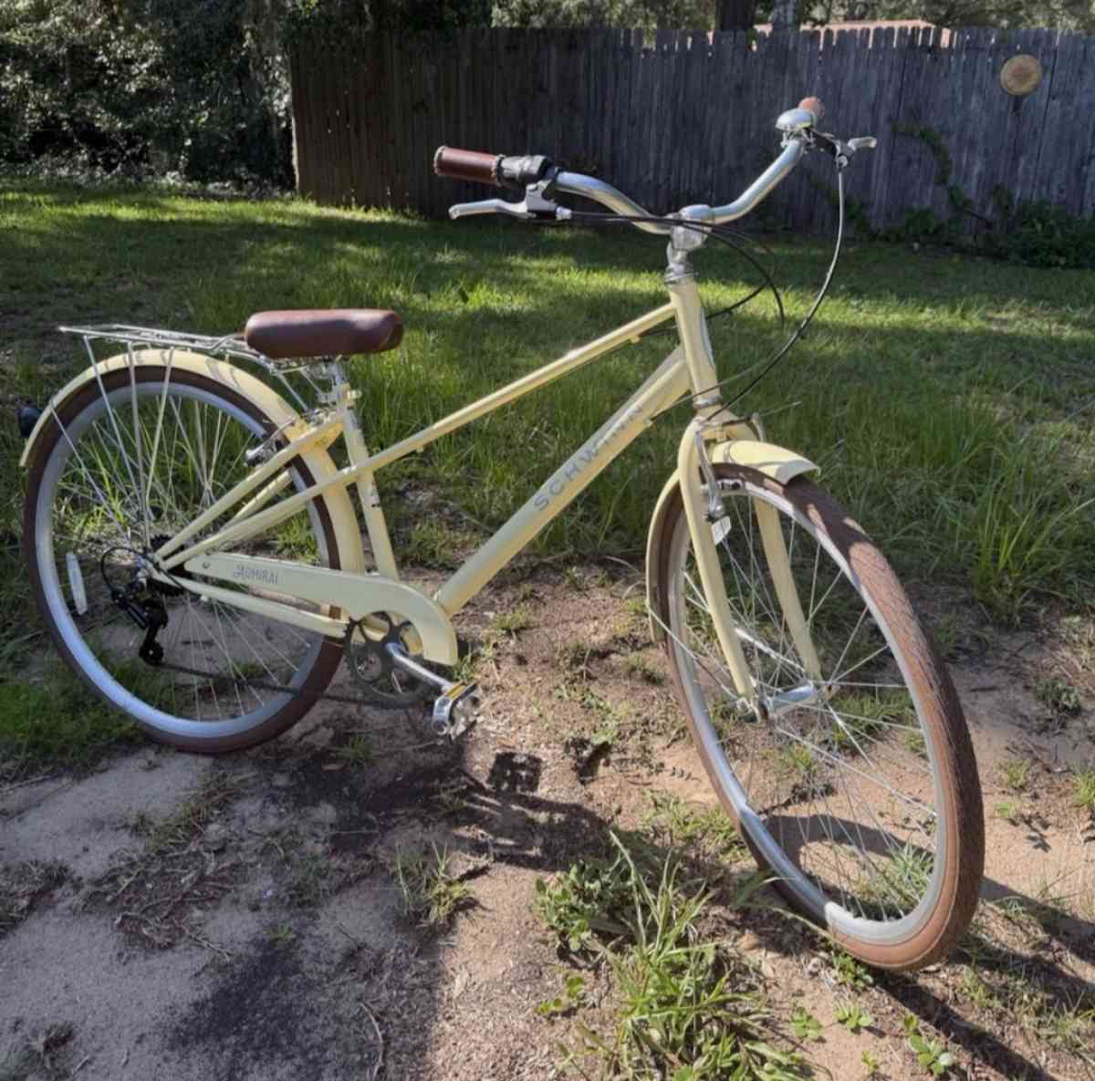 SCHWINN bicycle admiral 700c 7 speed hybrid