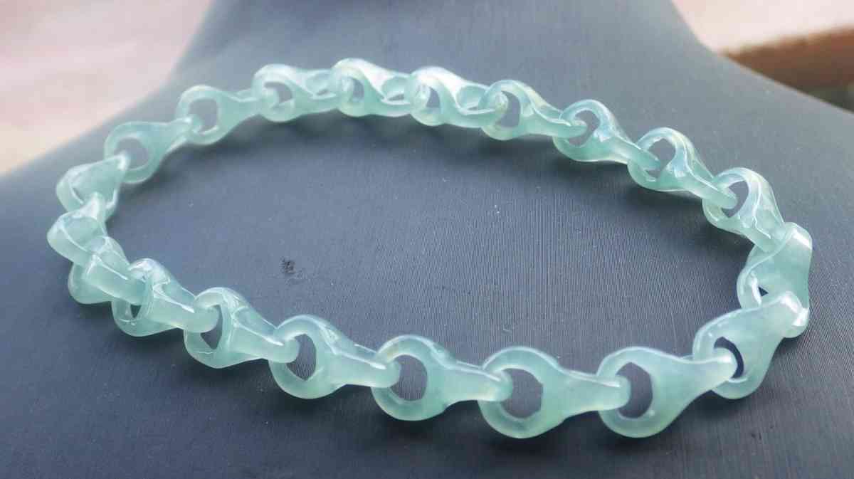 Certificate Jadeite Jade Green chain link knotted Bracelet - Pasadena, California