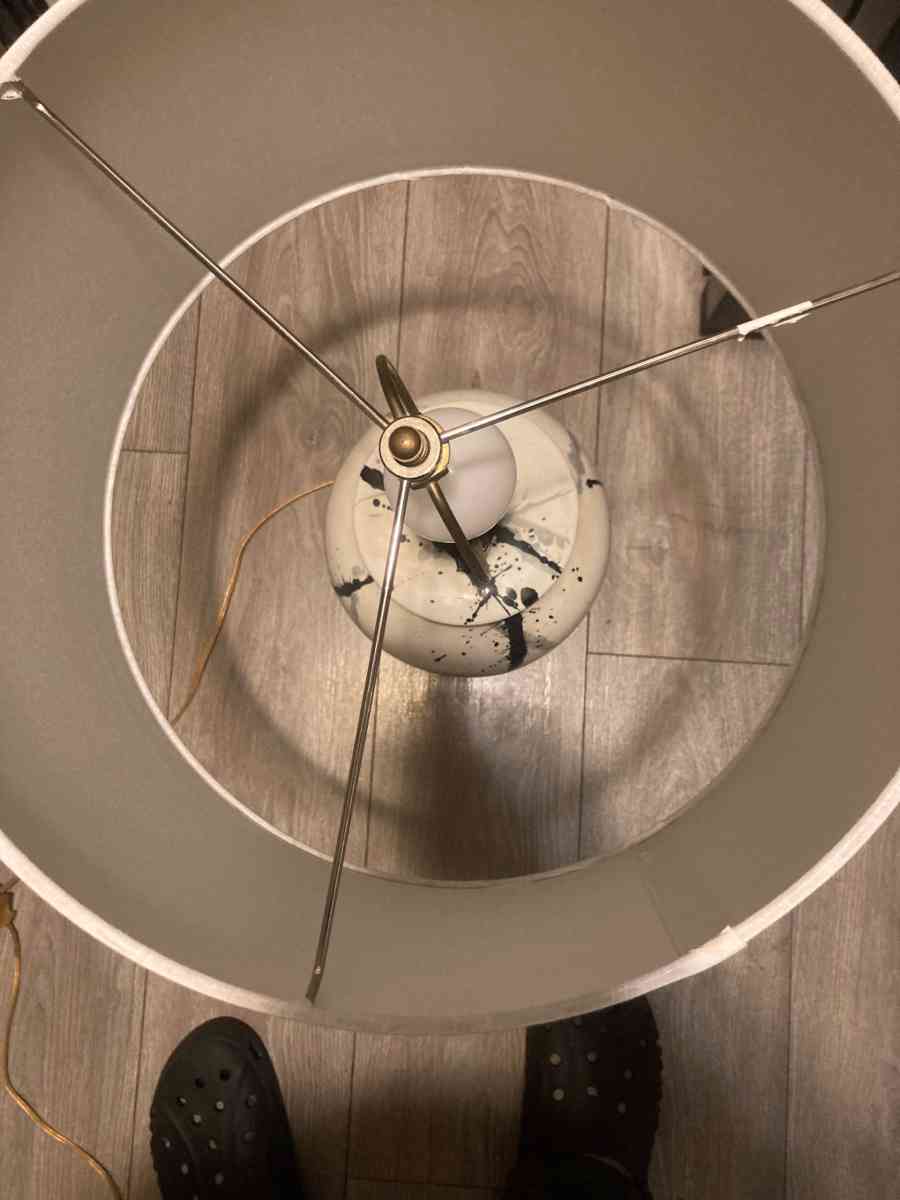 Abstract Design Table Lamp - Essington, Pennsylvania - FleaMarketBay