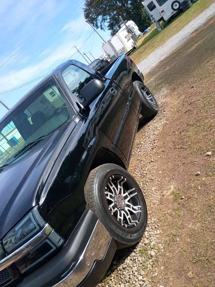 2003 Chevy Silverado - Foley, Alabama