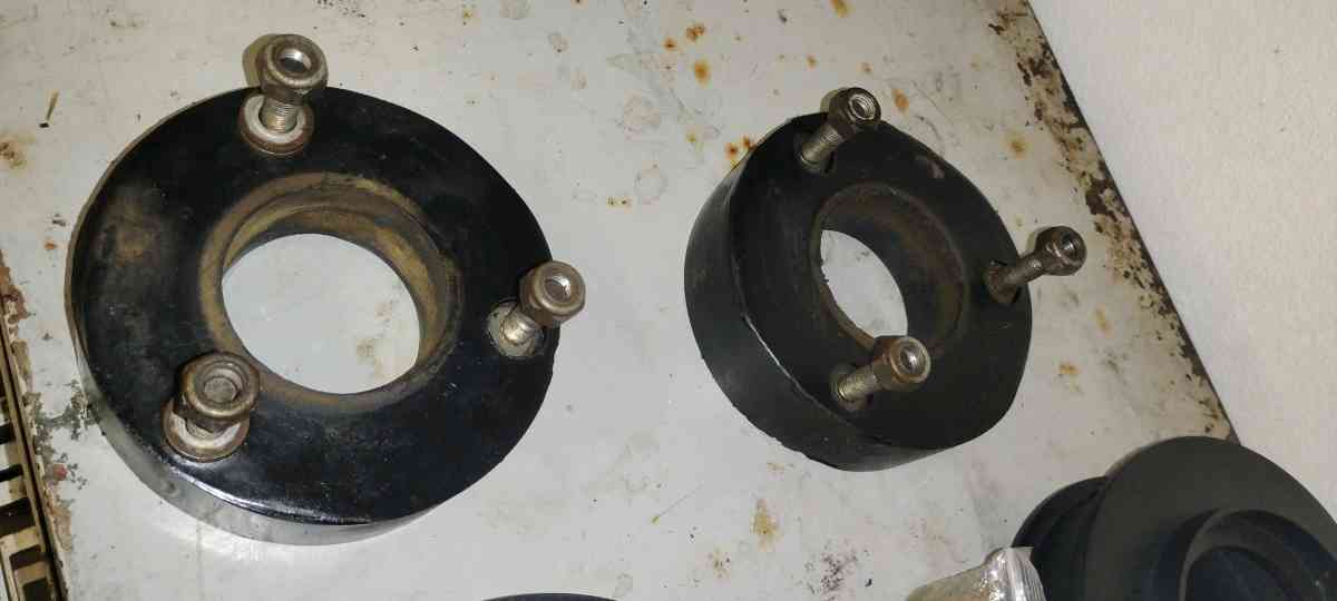 Toyota 4 Runner 2in Lift Kit - Ventura, California - FleaMarketBay