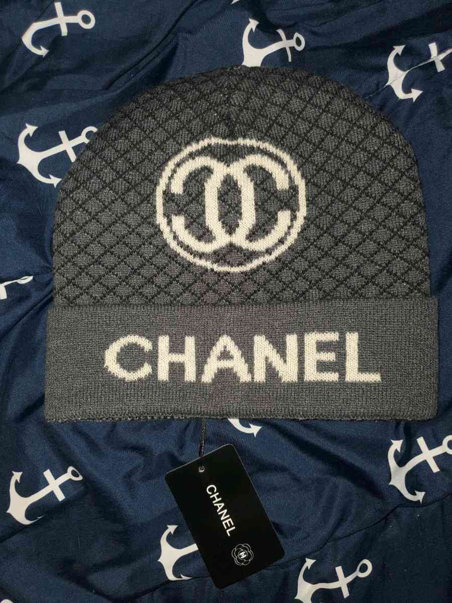 Chanel logo print knit hat