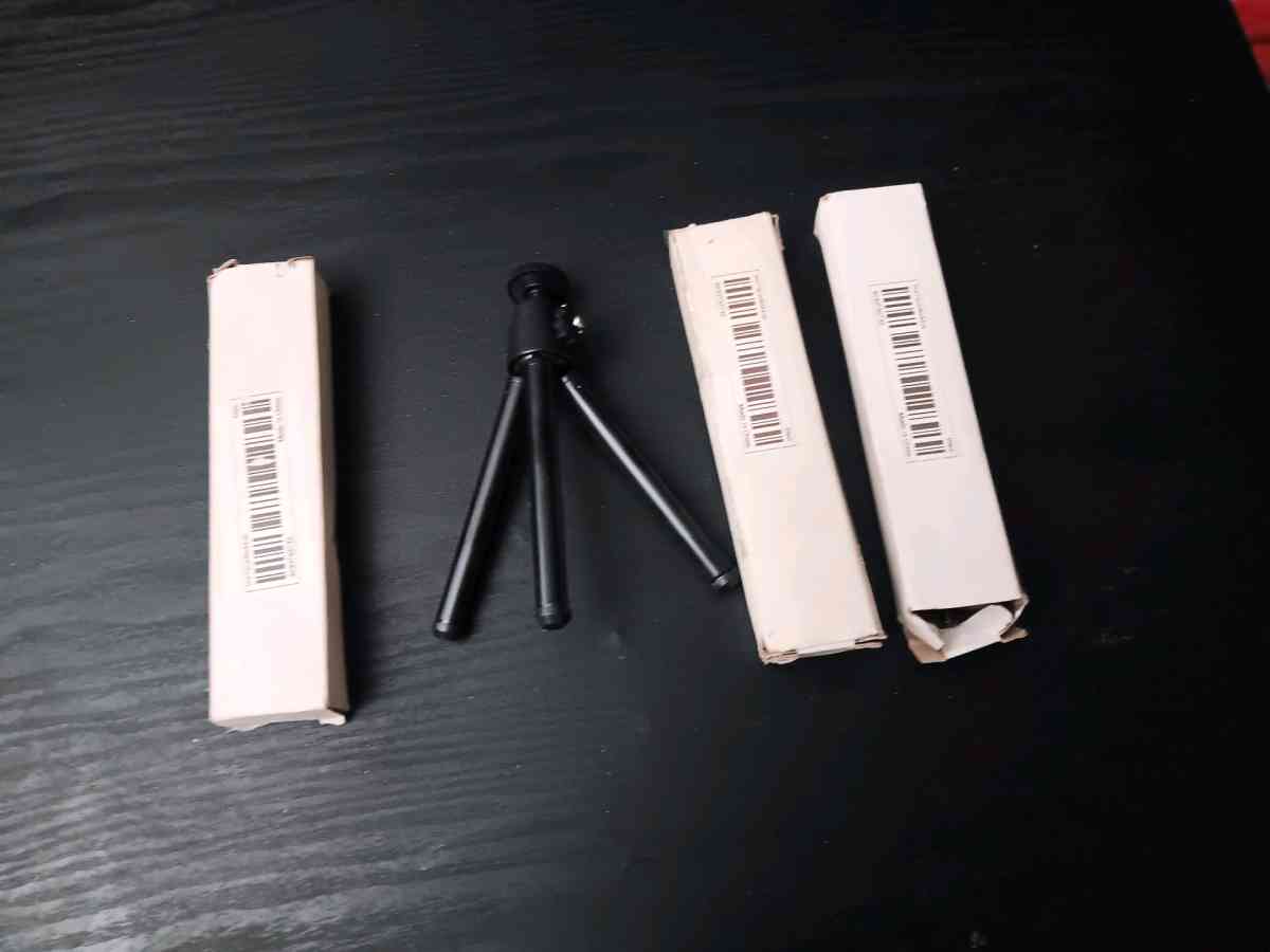 MINI TRIPOD PROJECTOR ADJUSTABLE STAND - Bronx, New York - FleaMarketBay