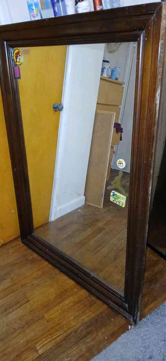 Mirror - Bennettsville, South Carolina - FleaMarketBay