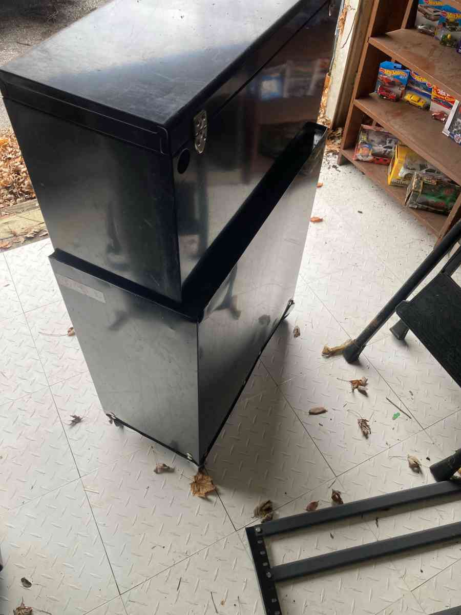 Stanley 5 Drawer Tool Chest - Essington, Pennsylvania - FleaMarketBay