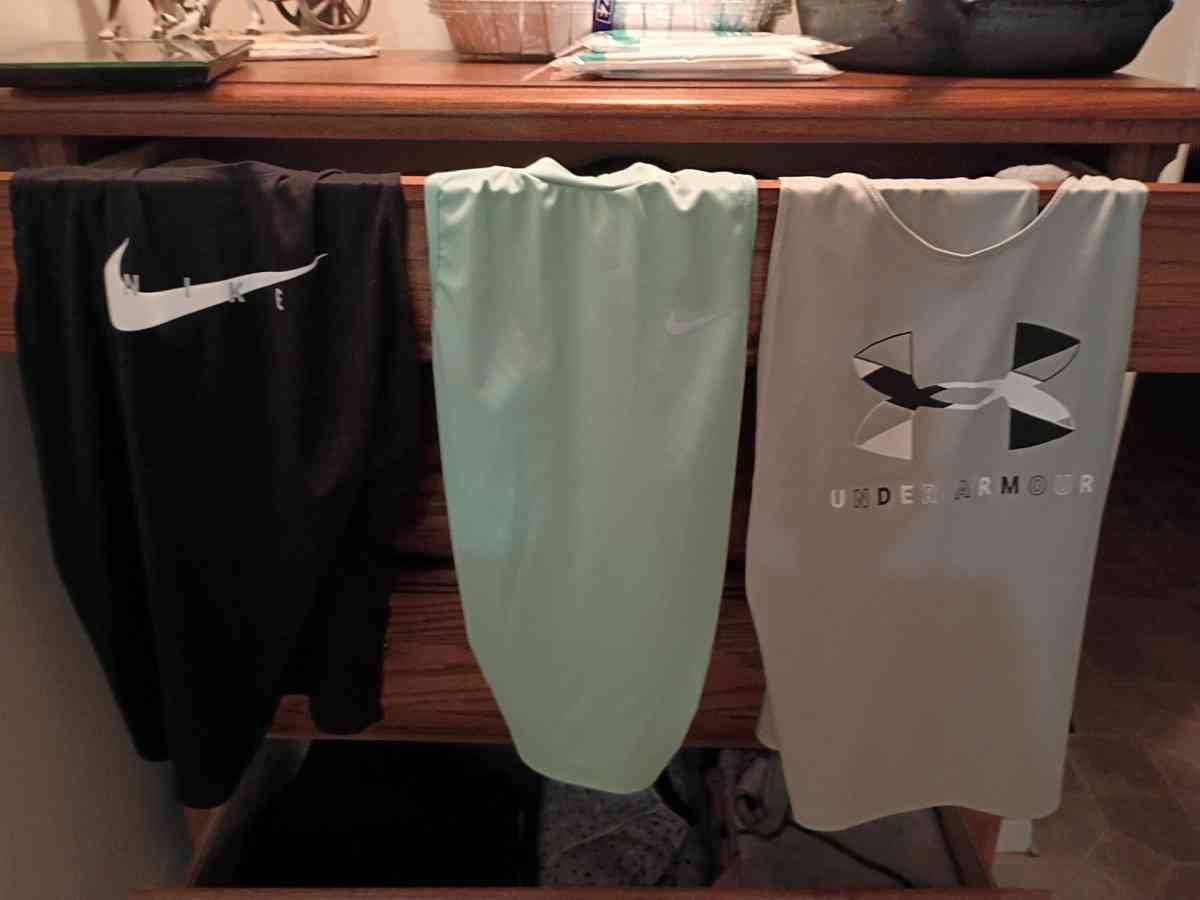 Big Variety Of Womens Cloths An Shoes - Columbia, Missouri - FleaMarketBay