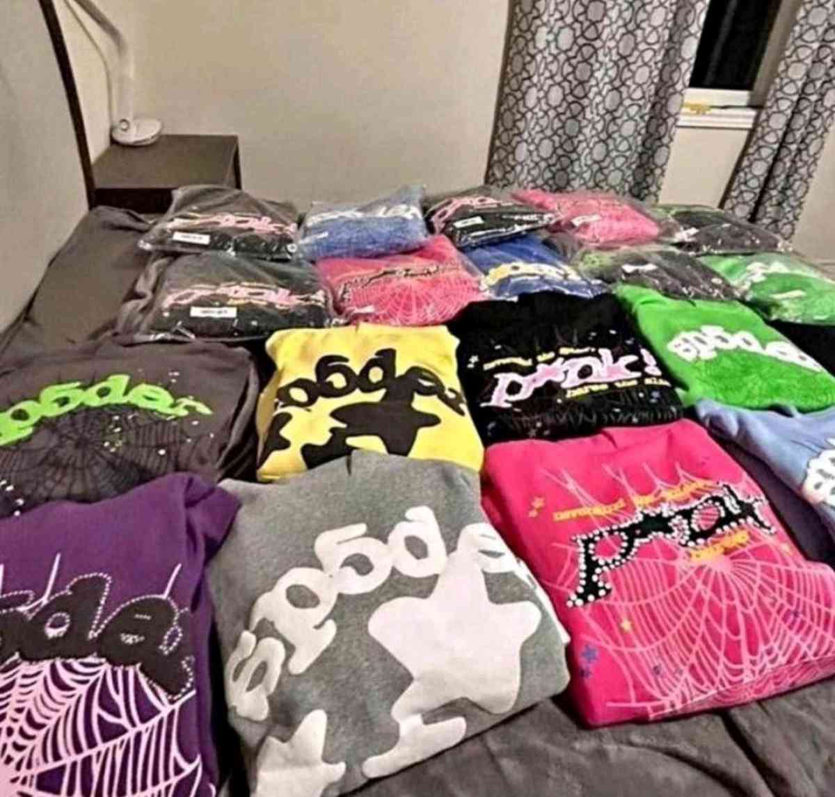 sp5der  hoodies and sets - Addieville, Illinois