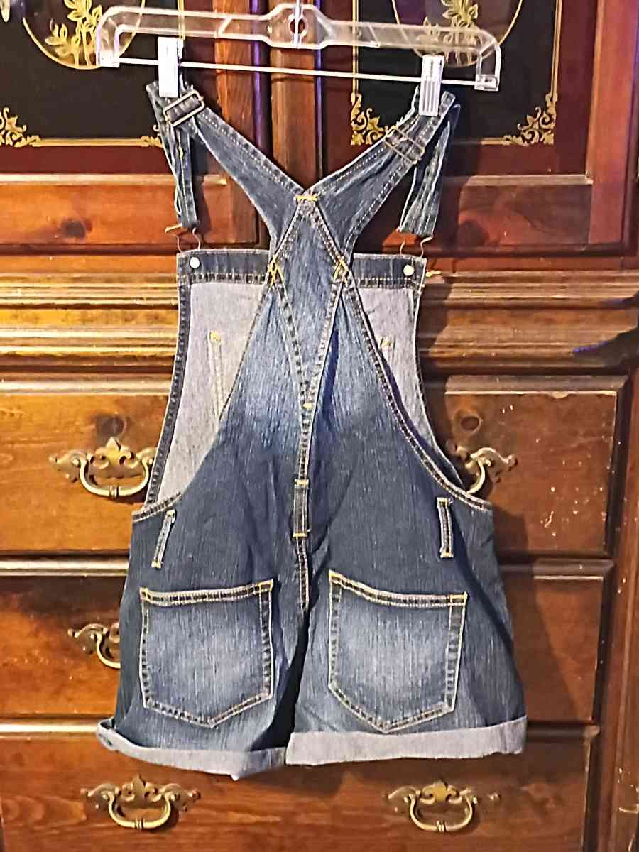 No Boundaries overall shorts - Brixey, Missouri - FleaMarketBay