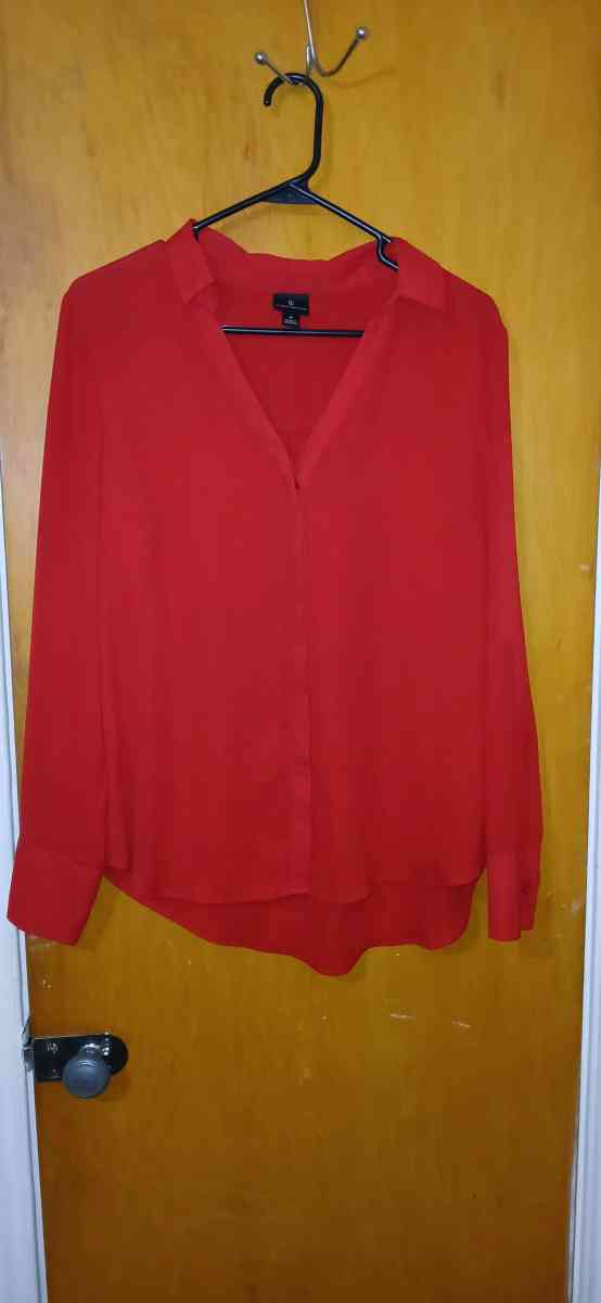 Blouse - Bennettsville, South Carolina - FleaMarketBay