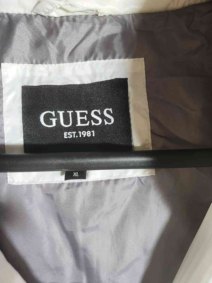 Guess Puffer Jacket XL - Baton Rouge, Louisiana - FleaMarketBay