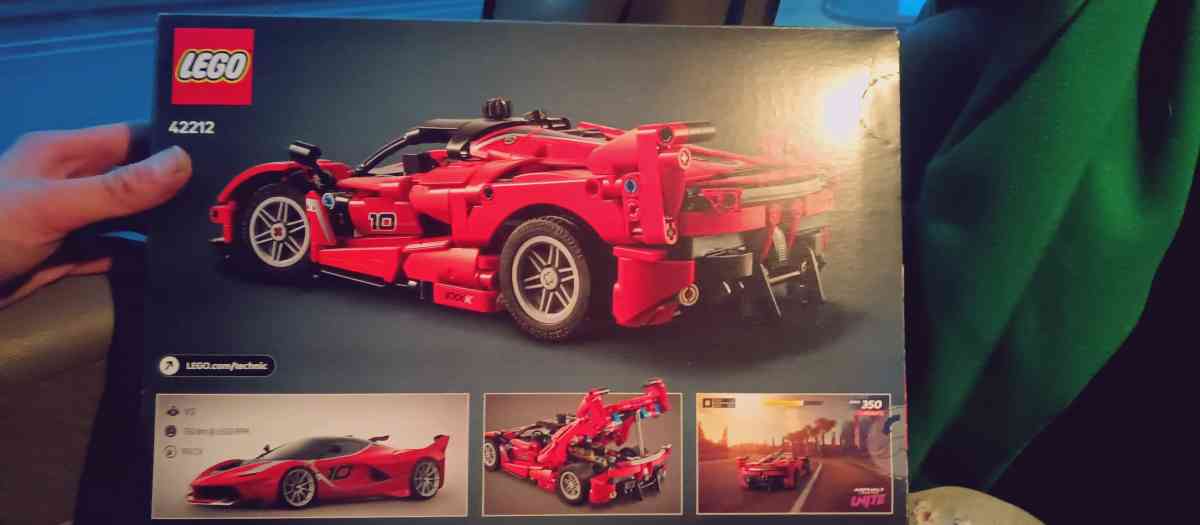 Lego Technic Ferrari FXX K Set - Everett, Washington - FleaMarketBay