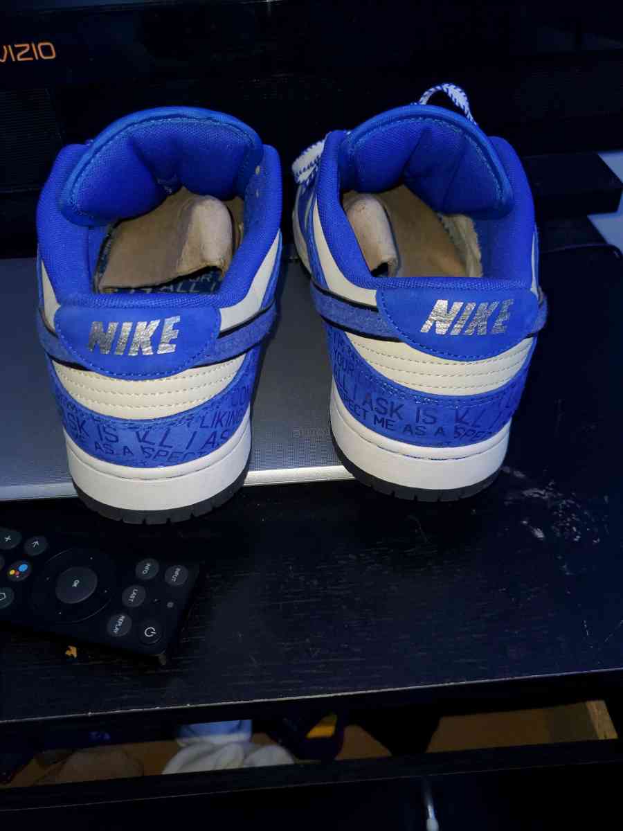 Jackie Robinson 75th anniversary Limited Edition Nike Dunks - Chester Gap, Virginia - FleaMarketBay