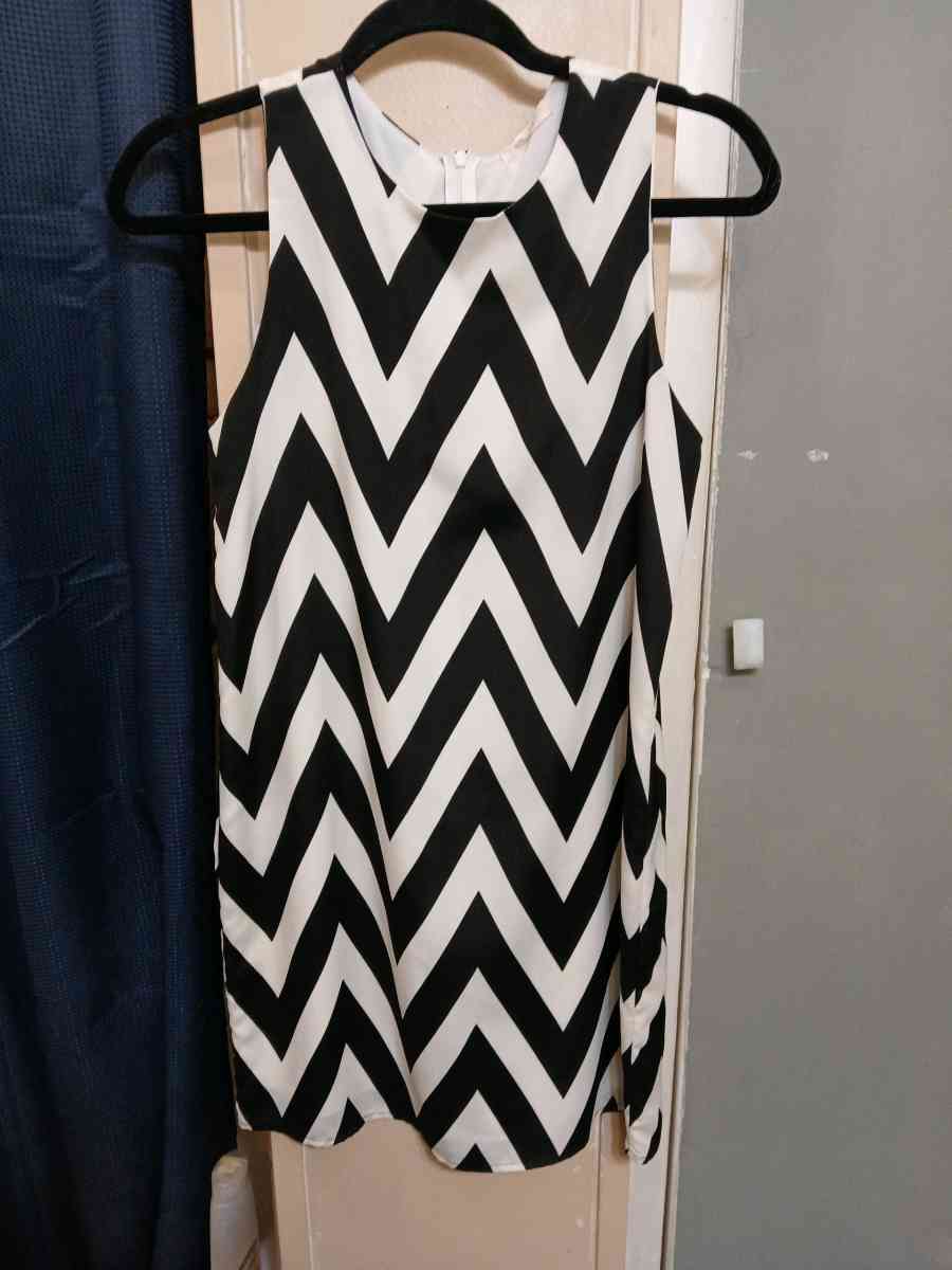 Everly Black and White Dress - Ava, Illinois - FleaMarketBay