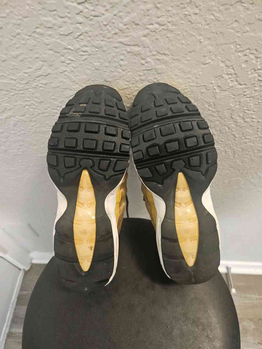 Nike Air Max 95 LX - Tulsa, Oklahoma - FleaMarketBay