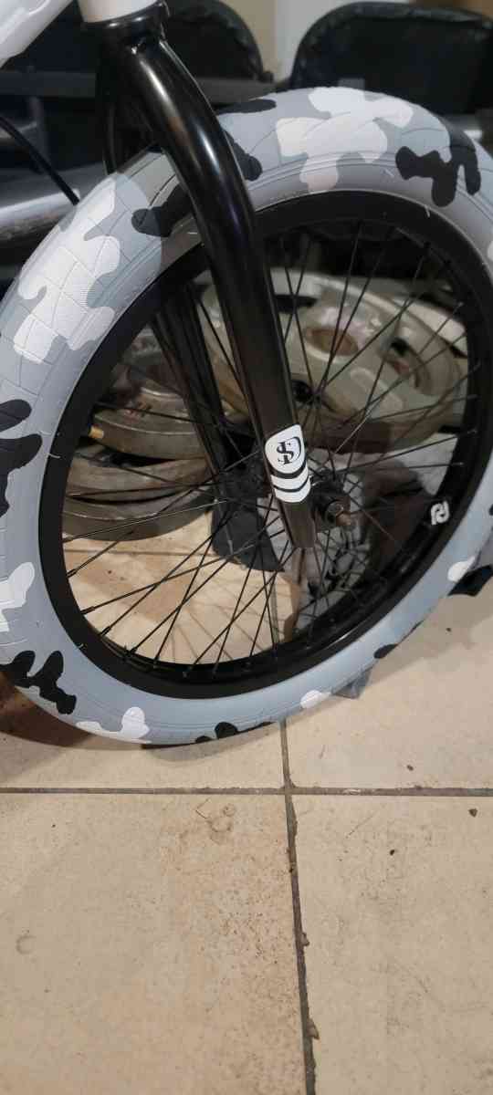 20 Haro bmx - Compton, California - FleaMarketBay