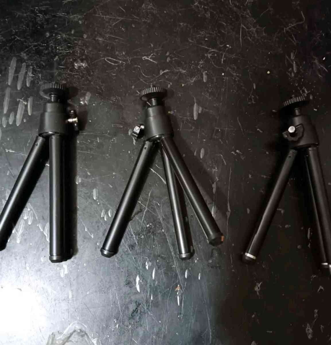 MINI TRIPOD PROJECTOR ADJUSTABLE STAND