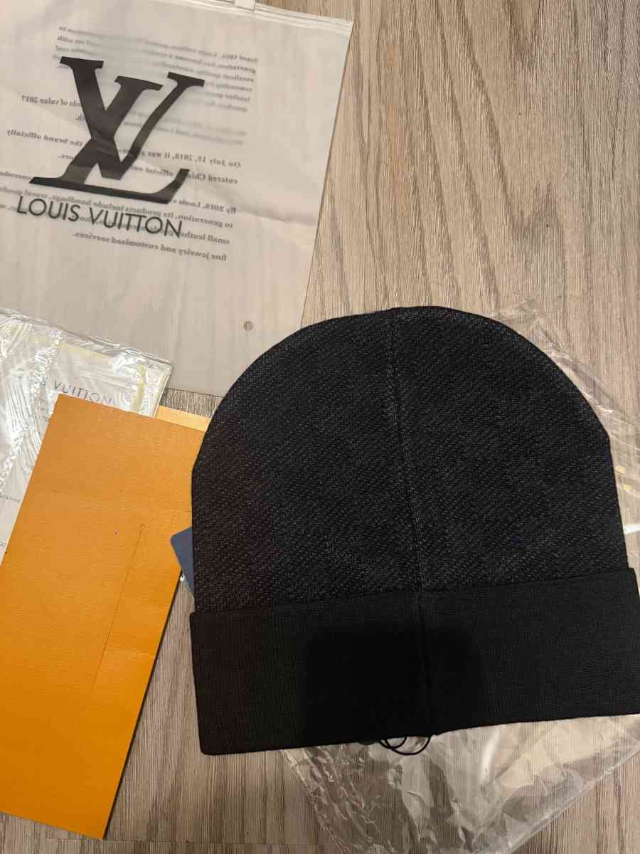 LV beanie - Alicia, Arkansas - FleaMarketBay