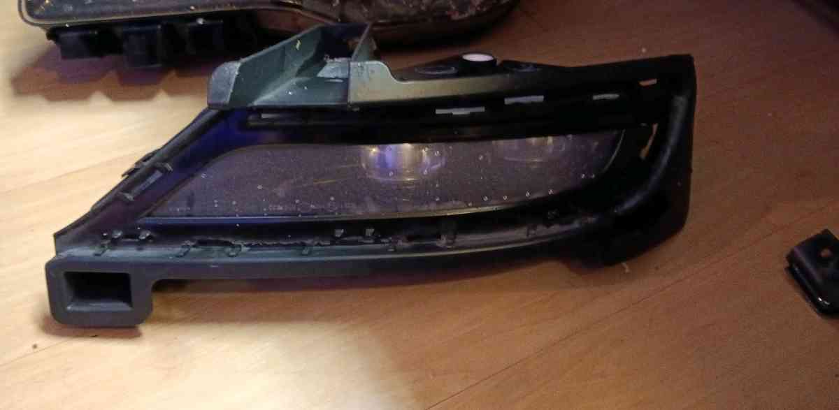 OEM Mopar Chrysler 300 grille shock absorber fog light - Detroit, Michigan - FleaMarketBay