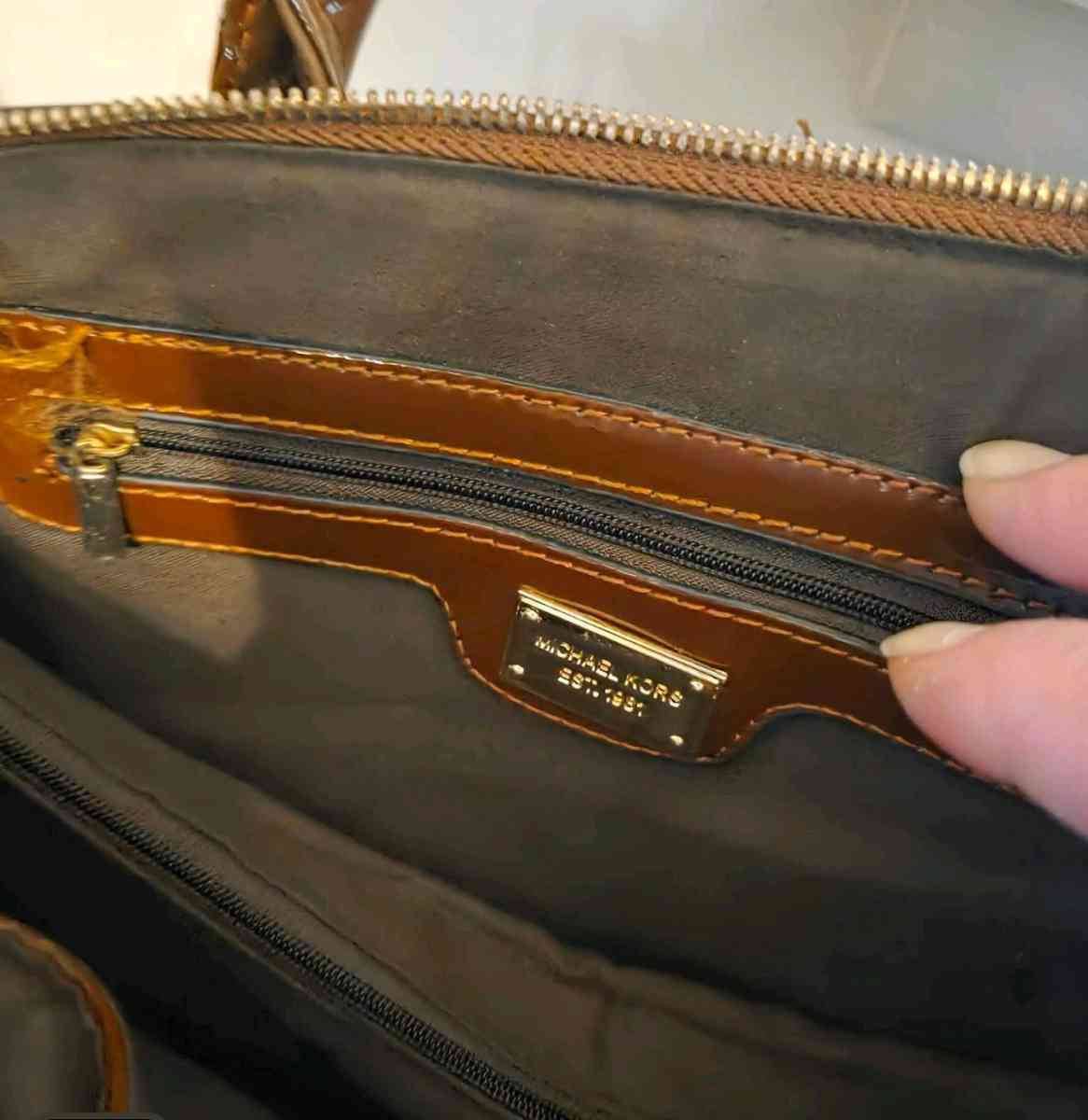 Michael Kors Cheetah Shoulder Bag - Arab, Alabama - FleaMarketBay