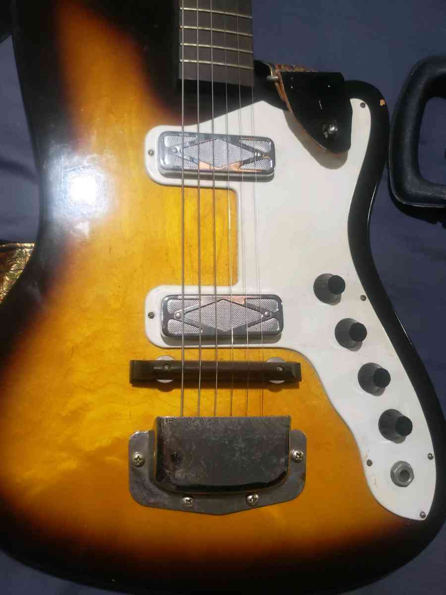 Silvertone Bobcat Guitar with Case by Holiday and Harmon - Shelby, North Carolina - FleaMarketBay